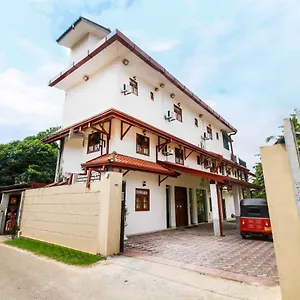 Ryan & Restaurant Negombo