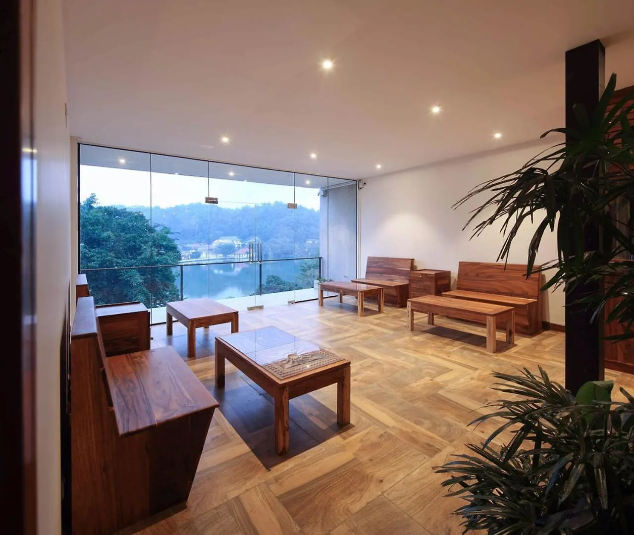 Hotel Lakewood Residence Kandy